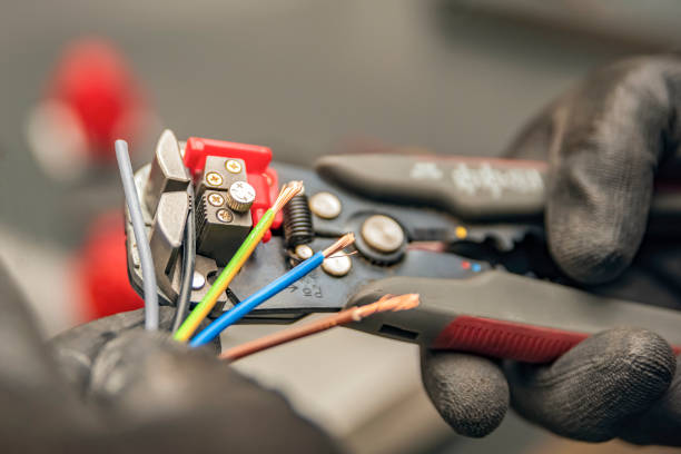 Best Affordable Emergency Electrician  in Gunter, TX